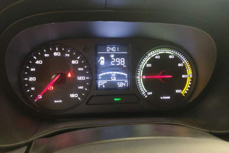 Used Roewe Clever 2021 302km Excellence Edition Odometer Close Up