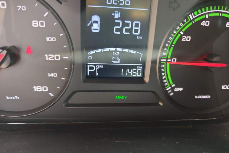 Used Roewe Clever 2021 302 km New Four-Seater Super-Efficient Version Odometer Close Up