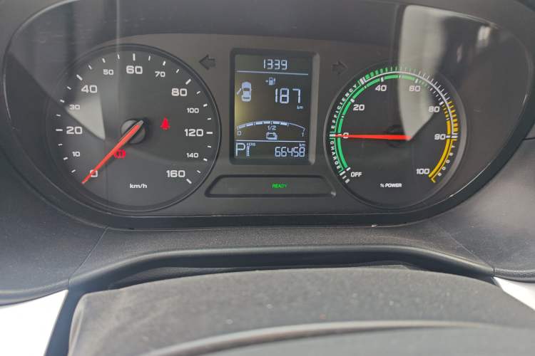 Used Roewe Clever 2021 302km Excellence Edition Odometer Close Up
