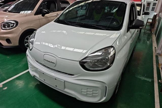 Used Roewe Clever 2021 302 km New Four-Seater Super-Efficient Version