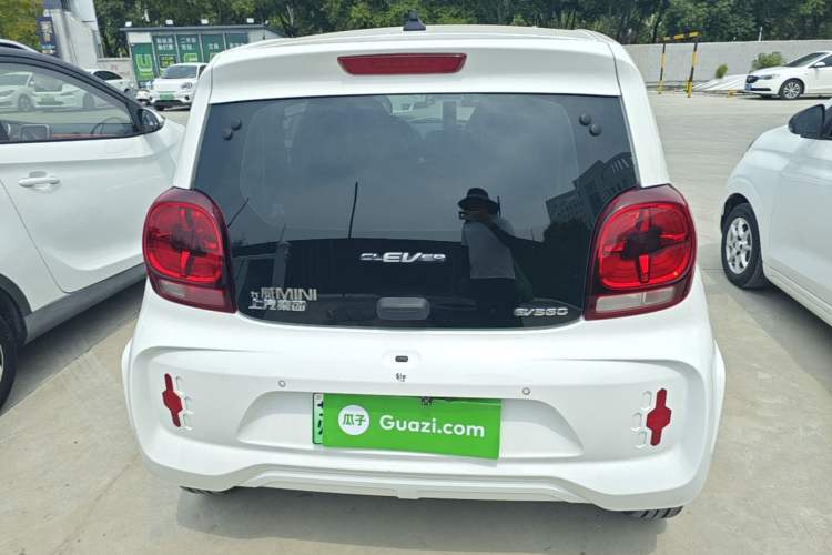 Used Roewe Clever 2021 302 km New Four-Seater Super-Efficient Version Rear