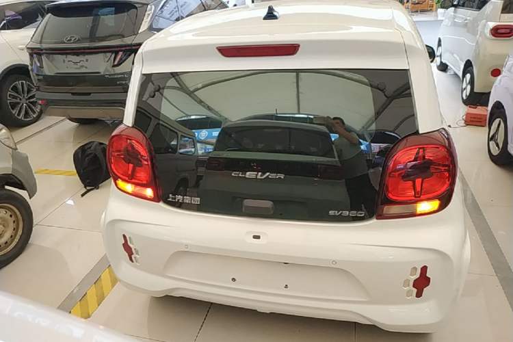 Used Roewe Clever 2021 302 km New Four-Seater Super-Efficient Version Rear