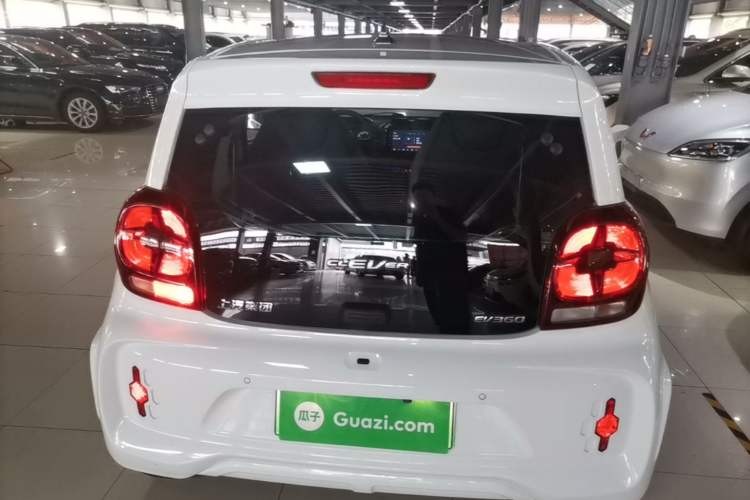 Used Roewe Clever 2021 302 km New Four-Seater Super-Efficient Version Rear