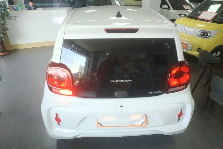 Used Roewe Clever 2021 302 km New Four-Seater Super-Efficient Version Rear