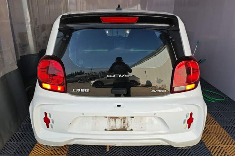 Used Roewe Clever 2021 302 km New Four-Seater Super-Efficient Version Rear