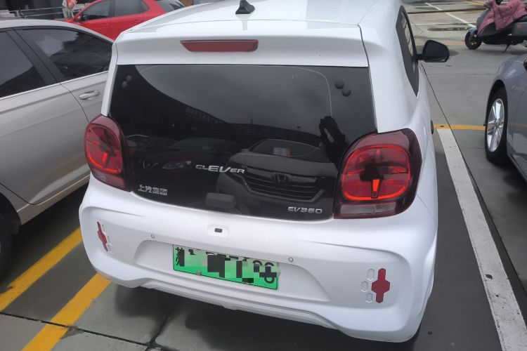 Used Roewe Clever 2021 302 km New Four-Seater Super-Efficient Version Rear