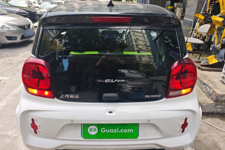 Used Roewe Clever 2021 302 km New Four-Seater Super-Efficient Version Rear