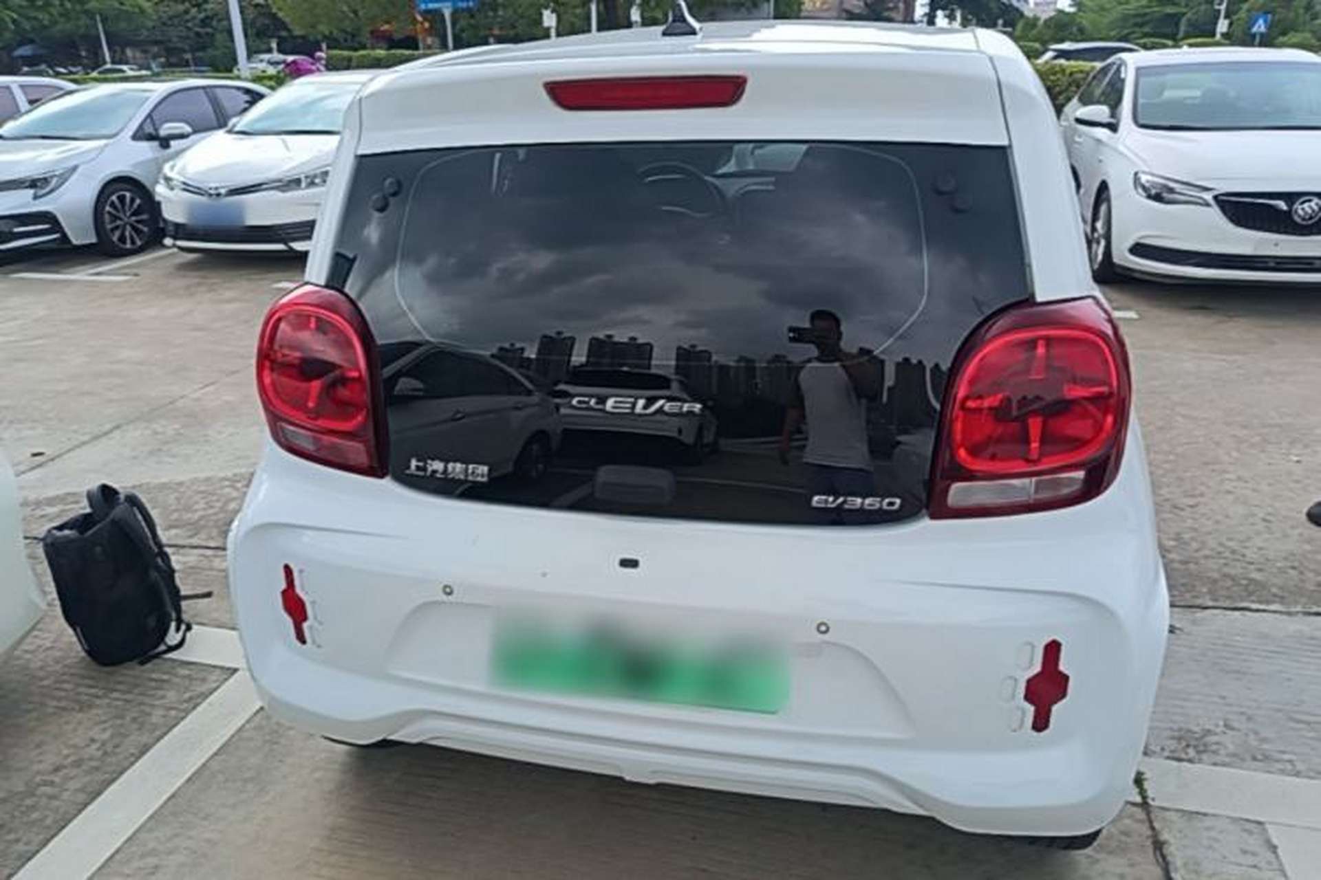 Used Roewe Clever 2021 302 km New Four-Seater Super-Efficient Version Rear