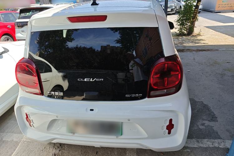 Used Roewe Clever 2021 302 km New Four-Seater Super-Efficient Version Rear