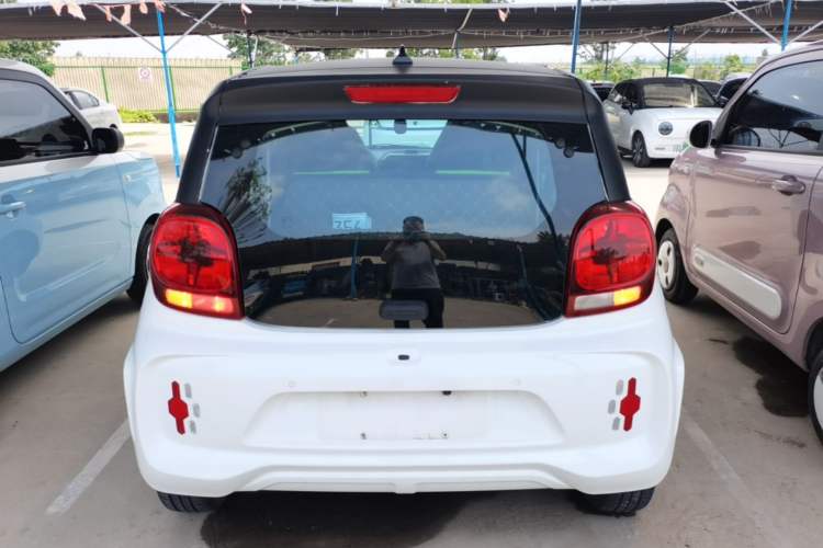 Used Roewe Clever 2021 302 km New Four-Seater Super-Efficient Version Rear