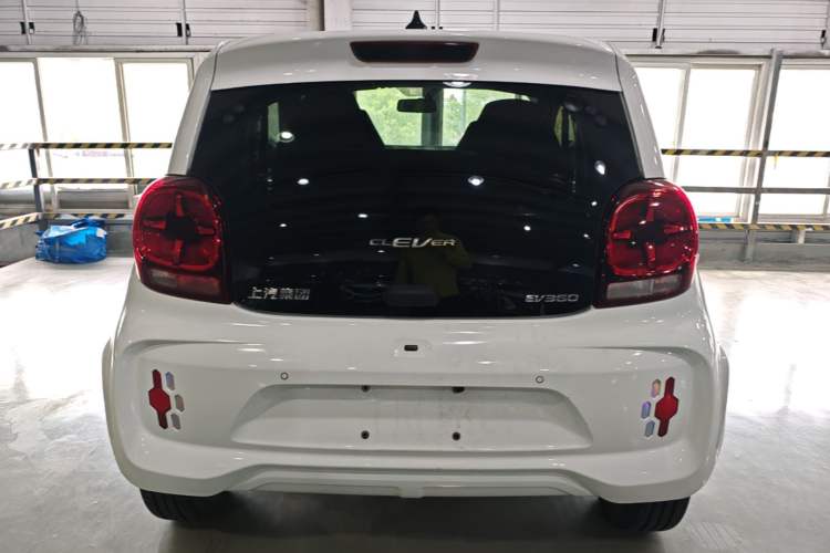Used Roewe Clever 2021 302 km New Four-Seater Super-Efficient Version Rear