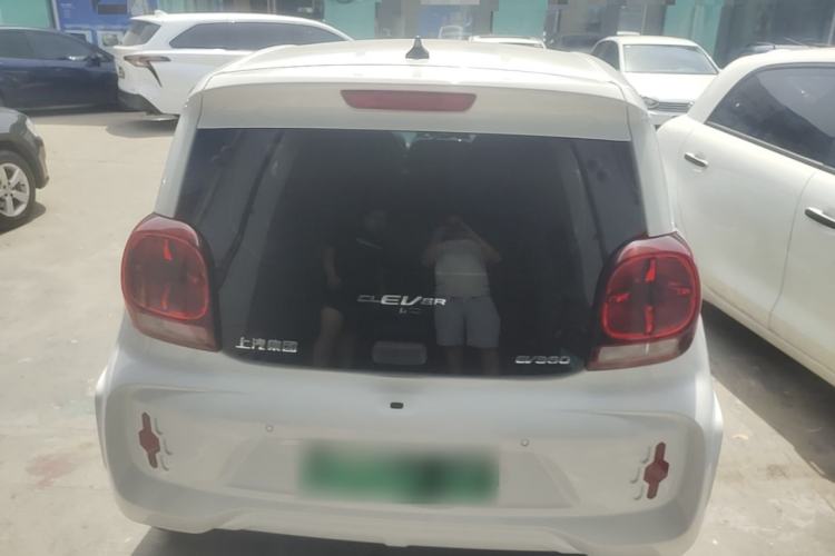 Used Roewe Clever 2021 302 km New Four-Seater Super-Efficient Version Rear