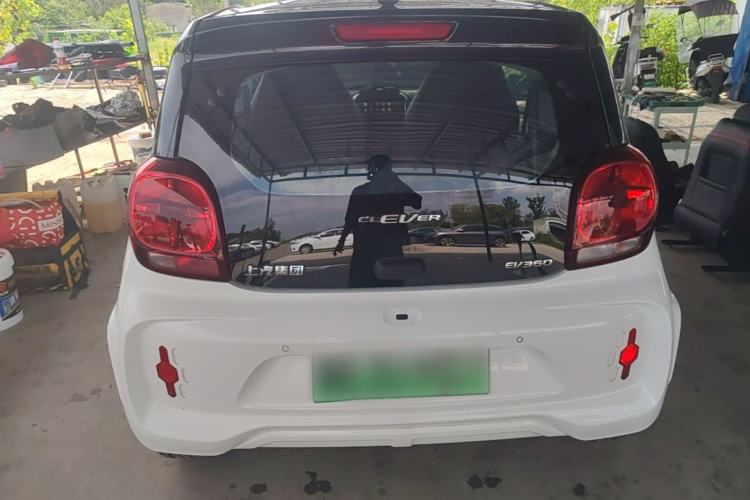 Used Roewe Clever 2021 302 km New Four-Seater Super-Efficient Version Rear