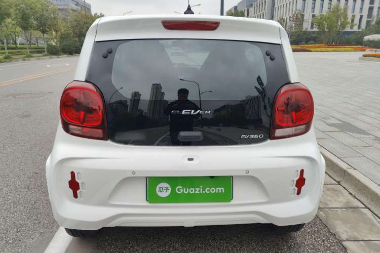 Used Roewe Clever 2021 302 km New Four-Seater Super-Efficient Version Rear