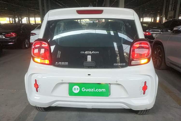 Used Roewe Clever 2021 302 km New Four-Seater Super-Efficient Version Rear