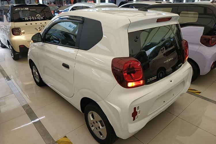 Used Roewe Clever 2021 302 km New Four-Seater Super-Efficient Version Rear Left 45 Deg