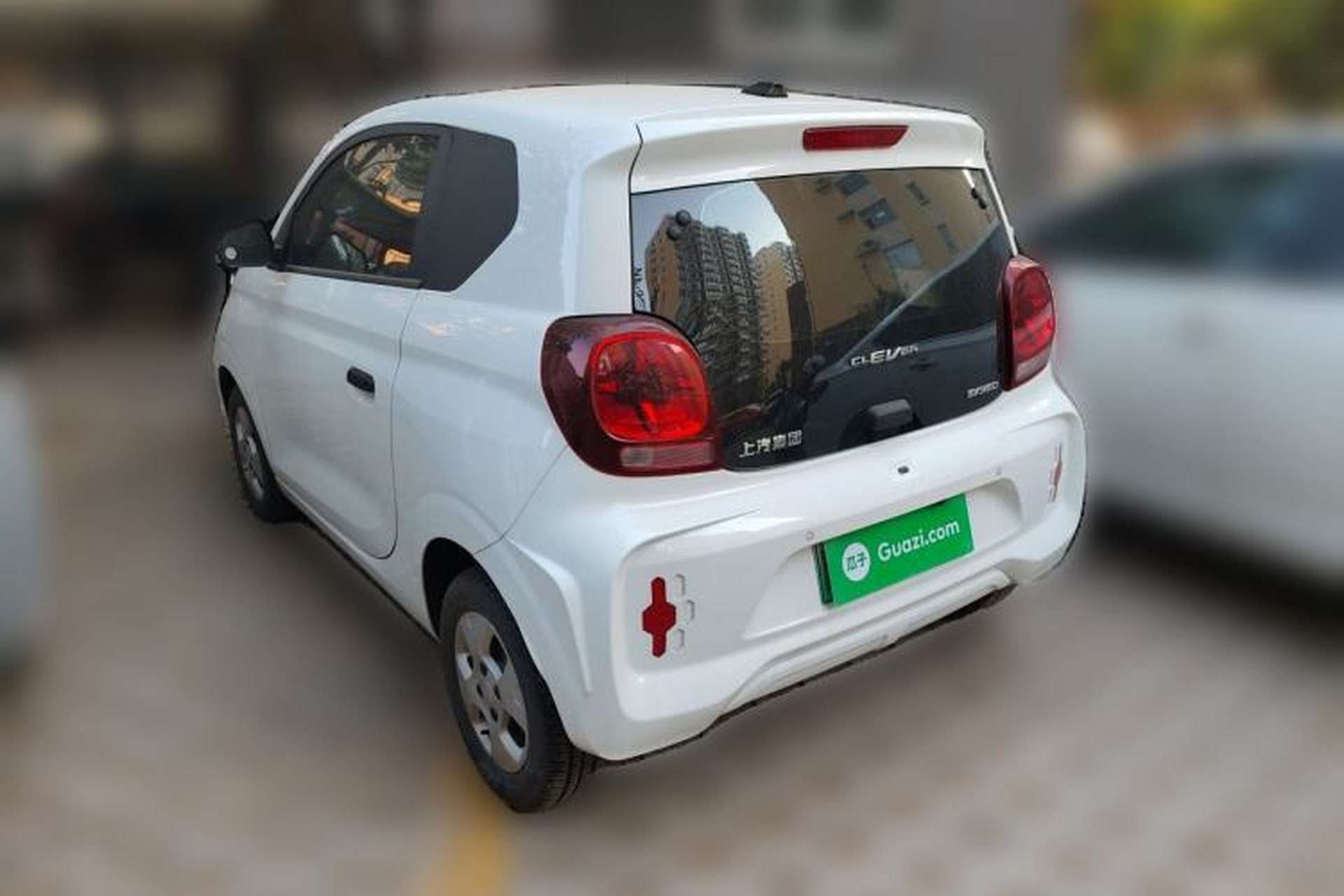 Used Roewe Clever 2021 302 km New Four-Seater Super-Efficient Version Rear Left 45 Deg