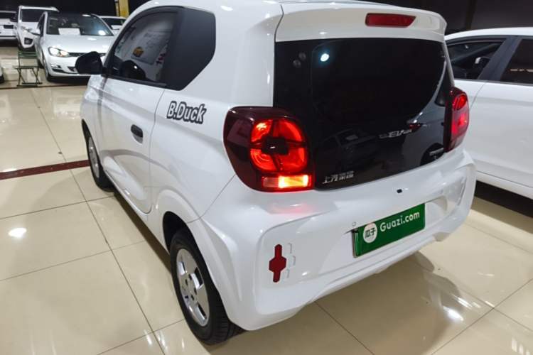 Used Roewe Clever 2021 302km All-Round Version Rear Left 45 Deg
