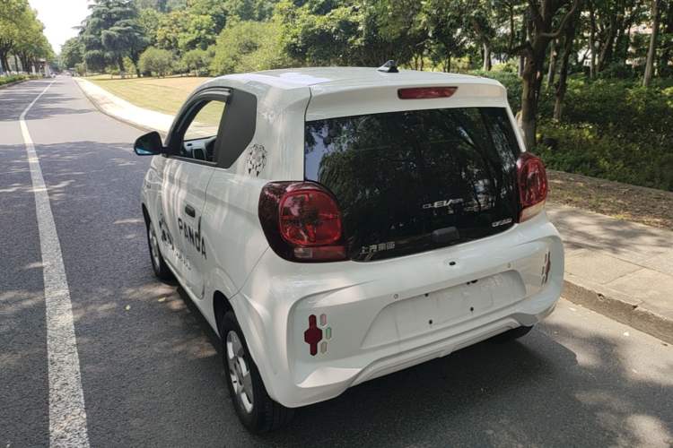 Used Roewe Clever 2021 302km Excellence Edition Rear Left 45 Deg