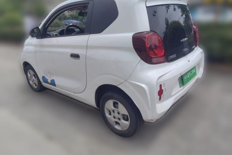 Used Roewe Clever 2021 302 km New Four-Seater Super-Efficient Version Rear Left 45 Deg