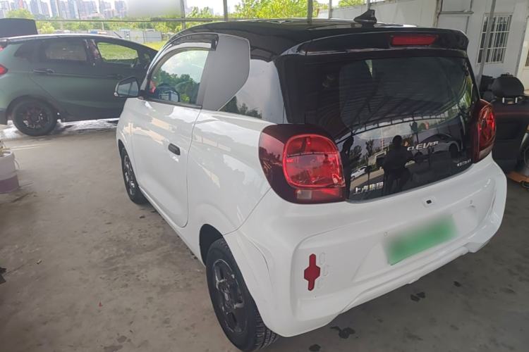Used Roewe Clever 2021 302 km New Four-Seater Super-Efficient Version Rear Left 45 Deg