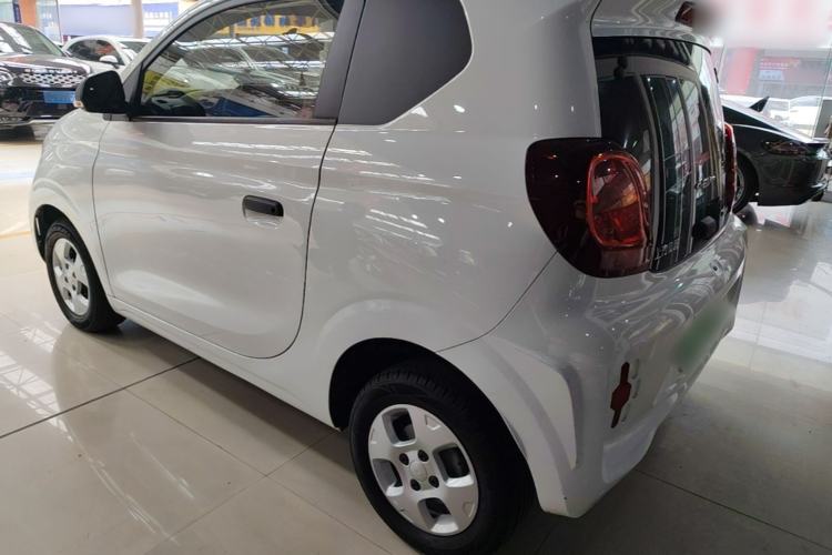 Used Roewe Clever 2021 302 km New Four-Seater Super-Efficient Version Rear Left 45 Deg