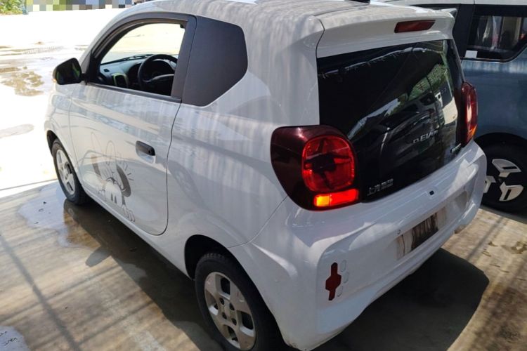 Used Roewe Clever 2021 302 km New Four-Seater Super-Efficient Version Rear Left 45 Deg