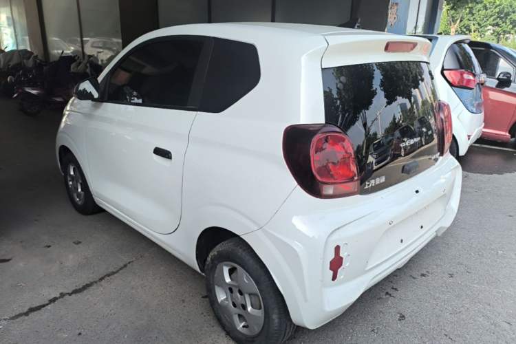 Used Roewe Clever 2021 302 km New Four-Seater Super-Efficient Version Rear Left 45 Deg