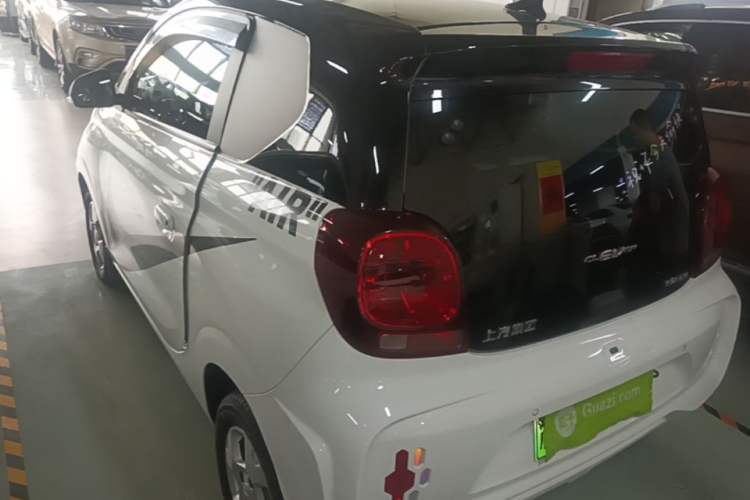 Used Roewe Clever 2021 302 km New Four-Seater Super-Efficient Version Rear Left 45 Deg