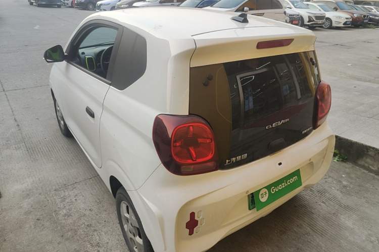 Used Roewe Clever 2021 302 km New Four-Seater Super-Efficient Version Rear Left 45 Deg