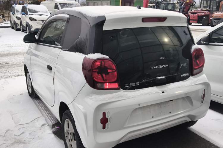 Used Roewe Clever 2021 302 km New Four-Seater Super-Efficient Version Rear Left 45 Deg