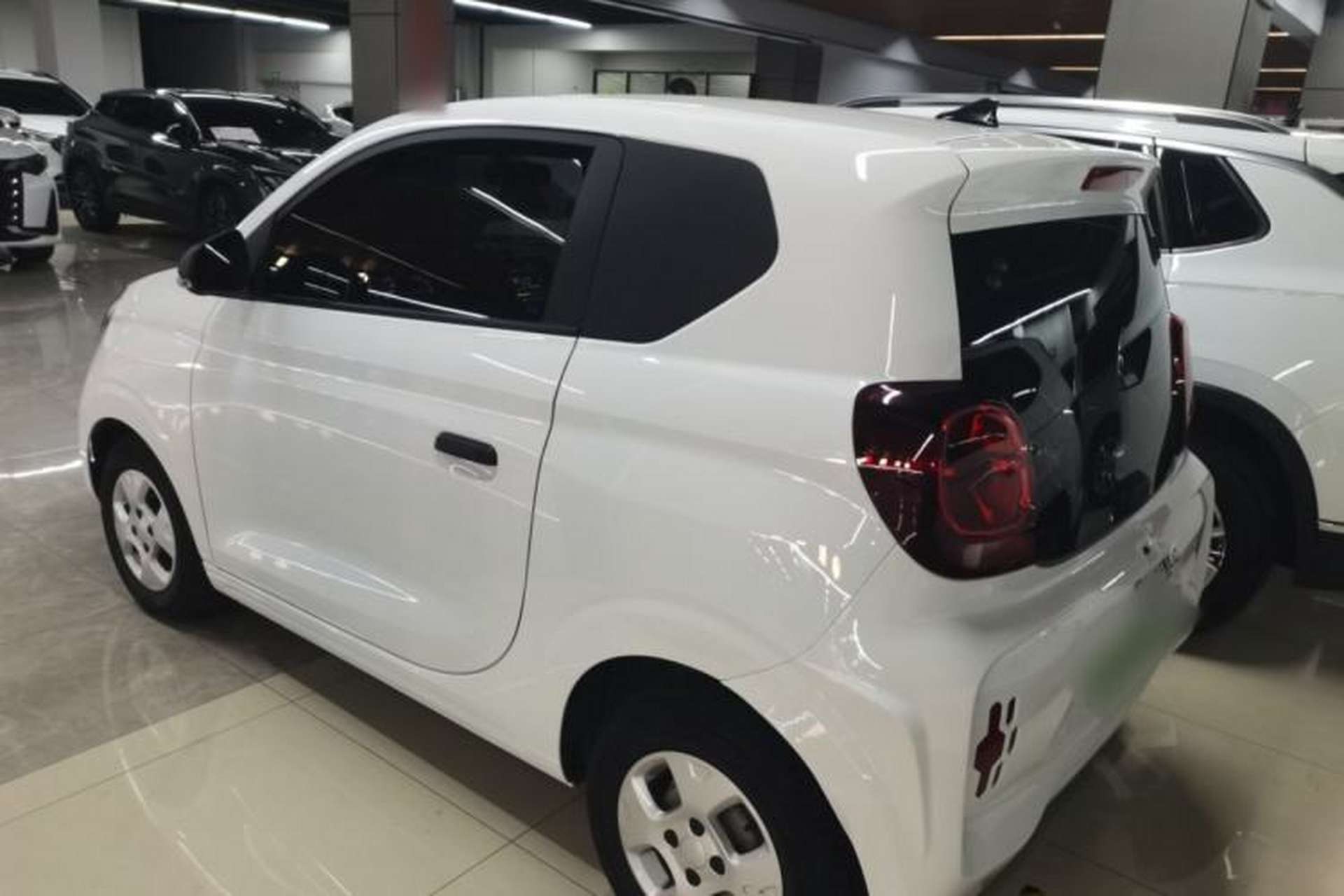 Used Roewe Clever 2021 302 km New Four-Seater Super-Efficient Version Rear Left 45 Deg