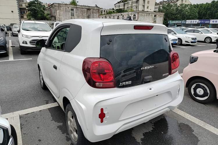 Used Roewe Clever 2021 302 km New Four-Seater Super-Efficient Version Rear Left 45 Deg