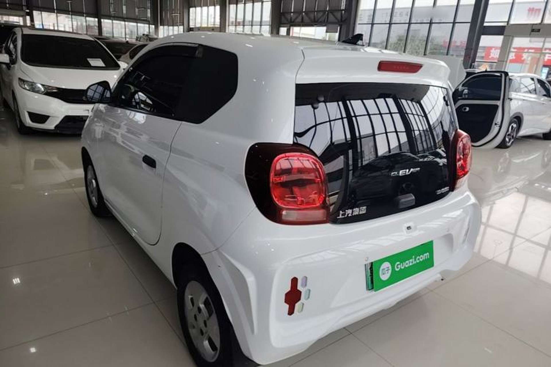 Used Roewe Clever 2021 302 km New Four-Seater Super-Efficient Version Rear Left 45 Deg