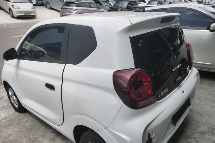 Used Roewe Clever 2021 302 km New Four-Seater Super-Efficient Version Rear Left 45 Deg