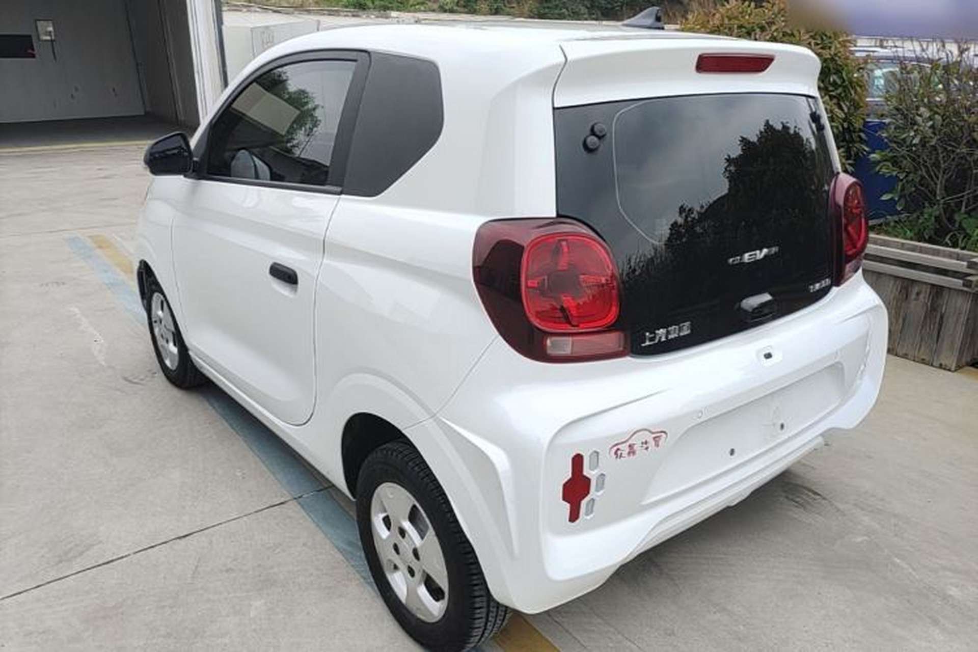 Used Roewe Clever 2021 302km All-Round Version Rear Left 45 Deg