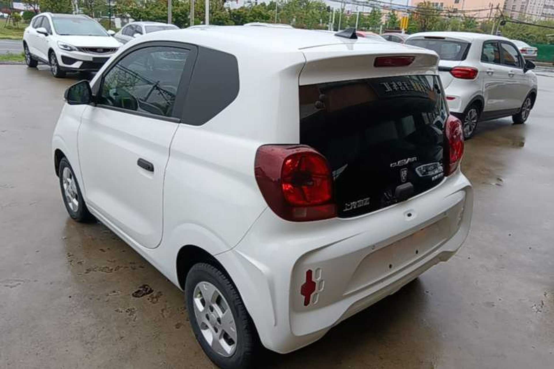 Used Roewe Clever 2021 302km All-Round Version Rear Left 45 Deg