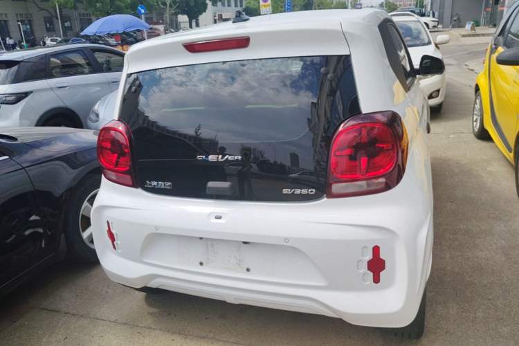 Used Roewe Clever 2021 302 km New Four-Seater Super-Efficient Version Rear