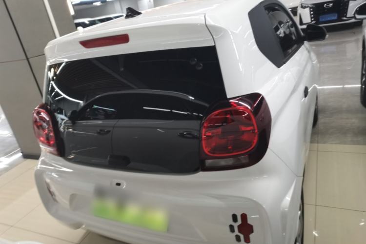 Used Roewe Clever 2021 302 km New Four-Seater Super-Efficient Version Rear