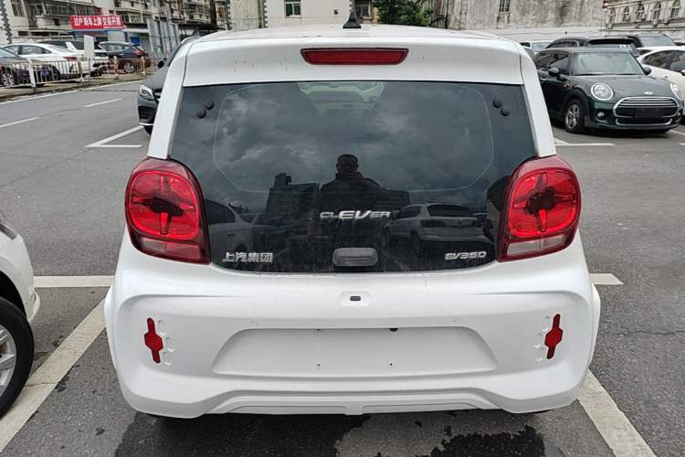 Used Roewe Clever 2021 302 km New Four-Seater Super-Efficient Version Rear