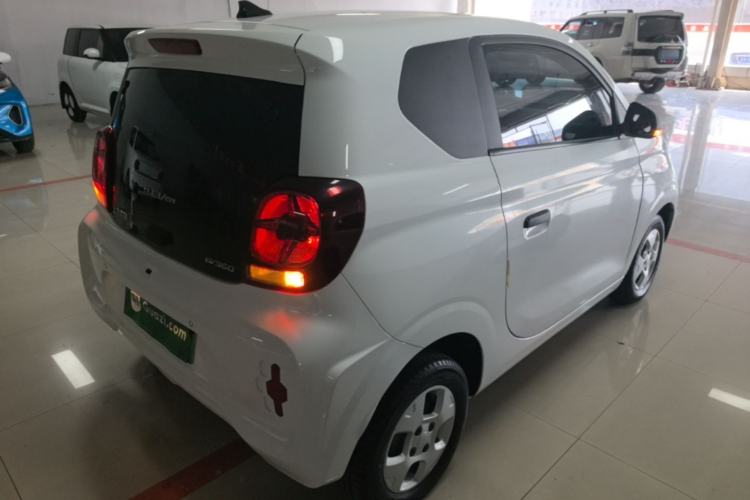 Used Roewe Clever 2021 302 km New Four-Seater Super-Efficient Version Rear Right 45 Deg