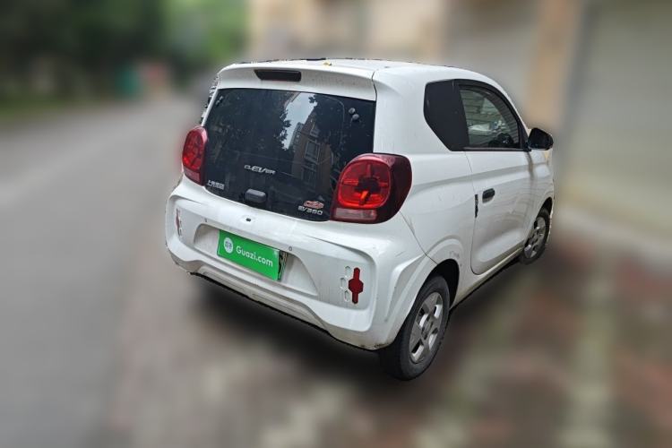 Used Roewe Clever 2021 302km All-Round Version Rear Right 45 Deg