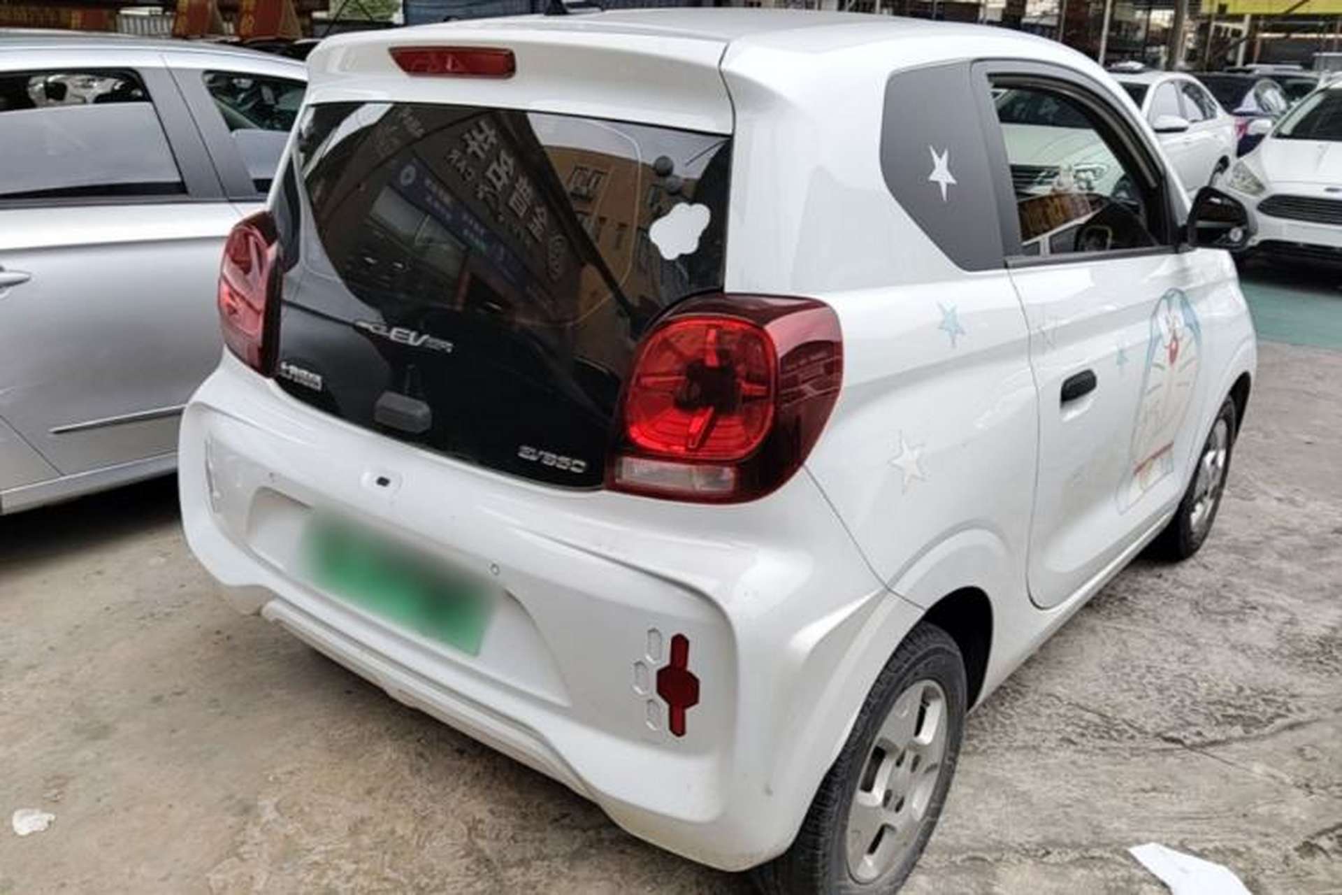 Used Roewe Clever 2021 302km All-Round Version Rear Right 45 Deg