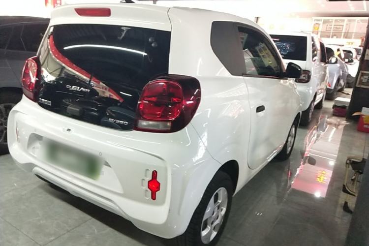 Used Roewe Clever 2021 302 km New Four-Seater Super-Efficient Version Rear Right 45 Deg