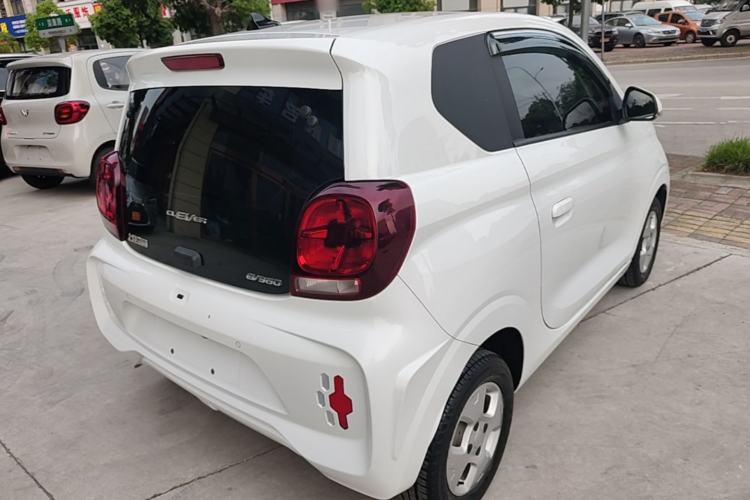 Used Roewe Clever 2021 302 km New Four-Seater Super-Efficient Version Rear Right 45 Deg