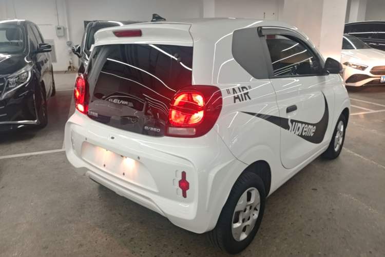 Used Roewe Clever 2021 302km Excellence Edition Rear Right 45 Deg