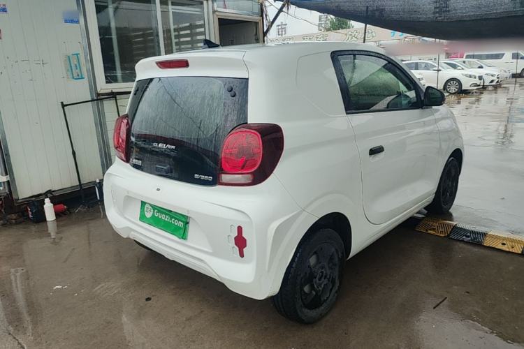 Used Roewe Clever 2021 302km All-Round Version Rear Right 45 Deg