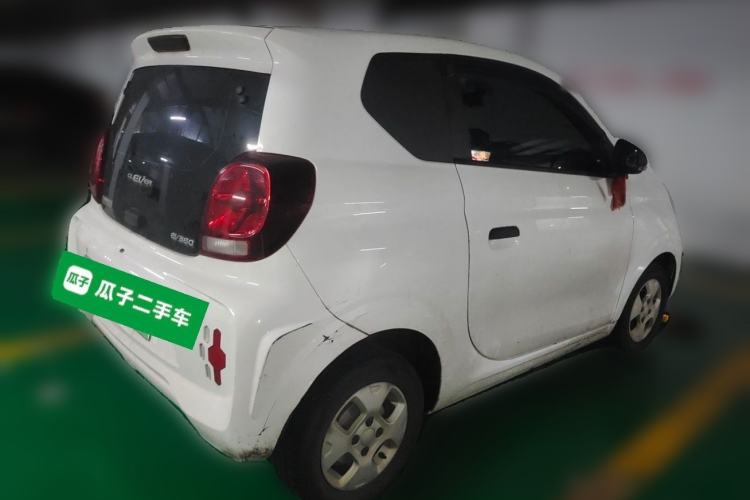 Used Roewe Clever 2021 302 km New Four-Seater Super-Efficient Version Rear Right 45 Deg