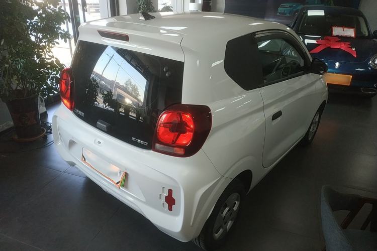 Used Roewe Clever 2021 302 km New Four-Seater Super-Efficient Version Rear Right 45 Deg