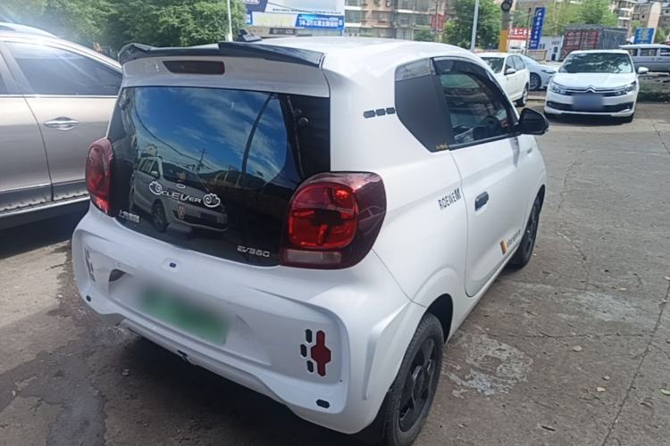 Used Roewe Clever 2021 302 km New Four-Seater Super-Efficient Version Rear Right 45 Deg